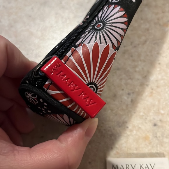 Mary Kay Color Burst Eye Brush Set - Picture 2 of 4